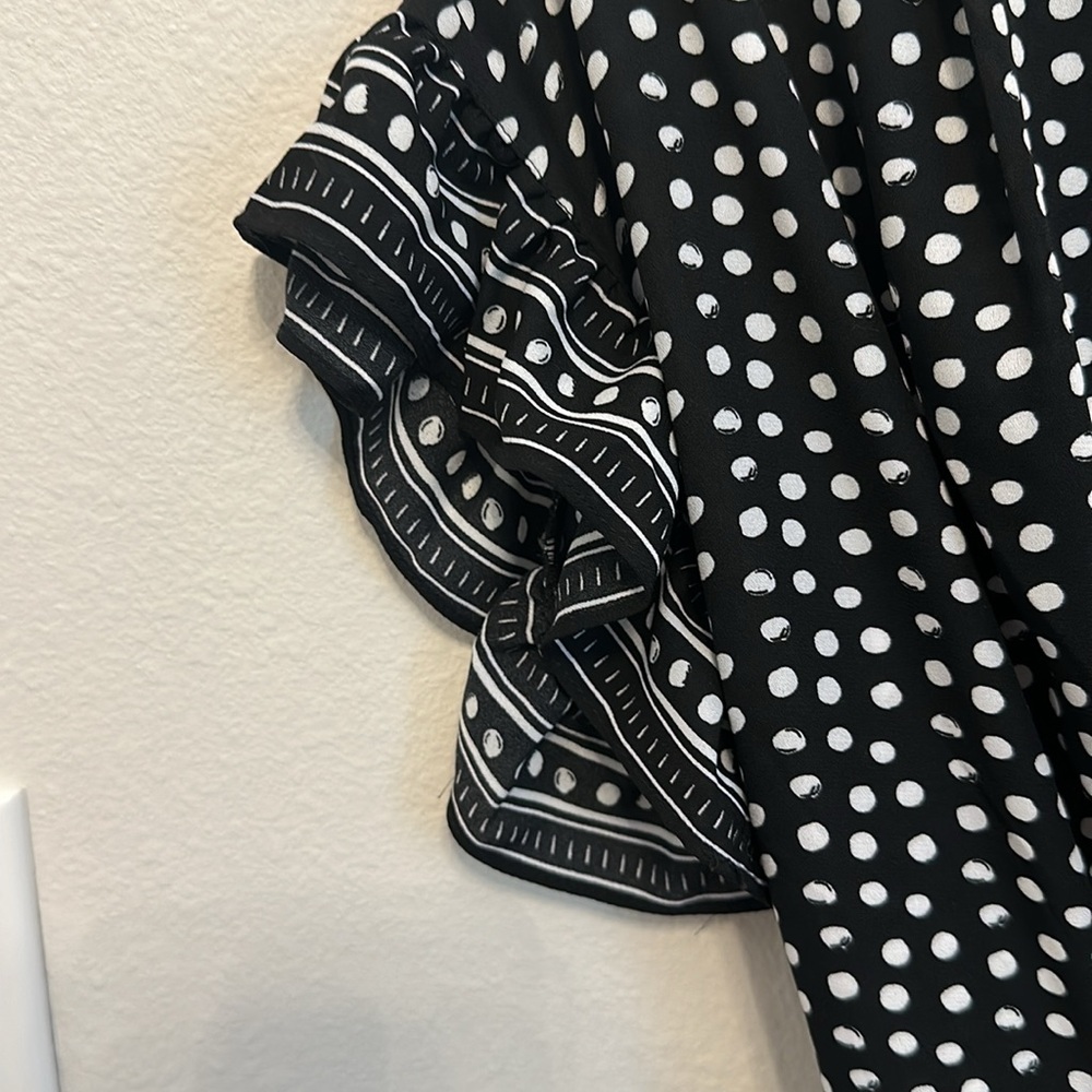 Max Studio (S) wrap style black white polka dot dress elastic waist and pockets - Picture 3 of 7